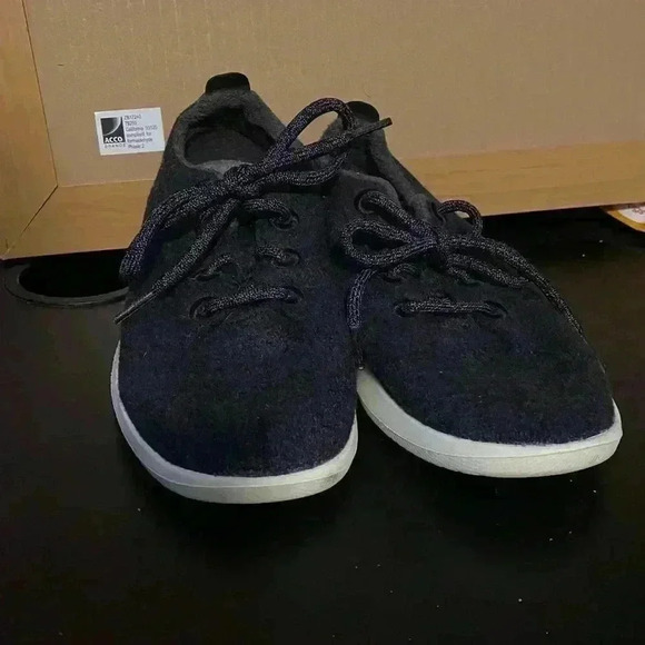 Allbirds Shoes - Picture 2 of 7